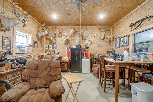 207 Trails End, Poolville, TX 76487