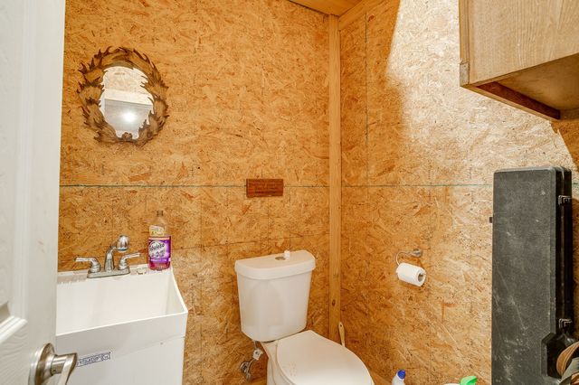 207 Trails End, Poolville, TX 76487