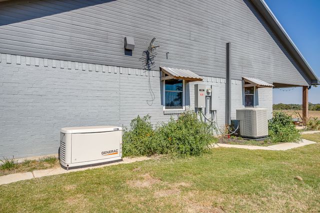 207 Trails End, Poolville, TX 76487