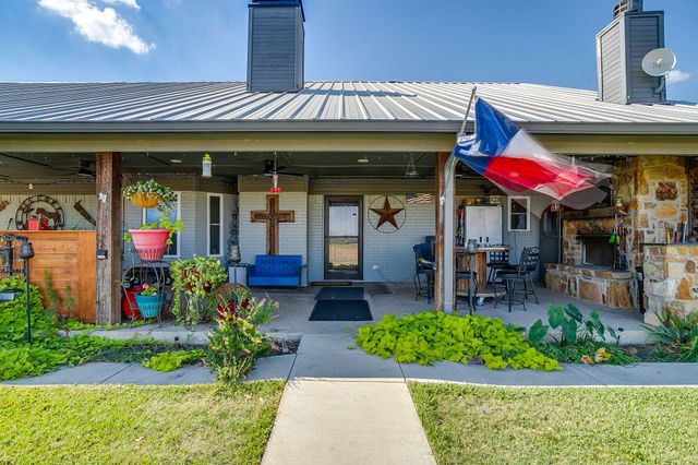 207 Trails End, Poolville, TX 76487