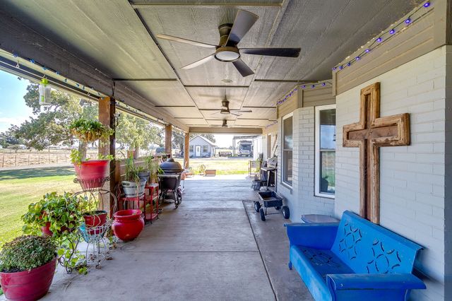 207 Trails End, Poolville, TX 76487