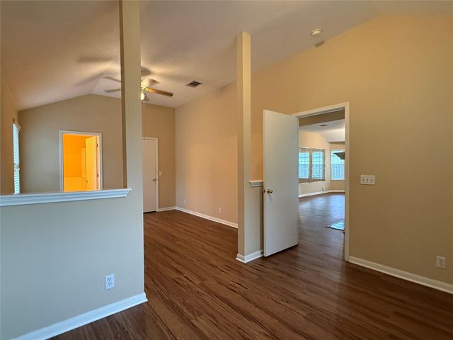 25 Azalea DR, Georgetown, TX 78626