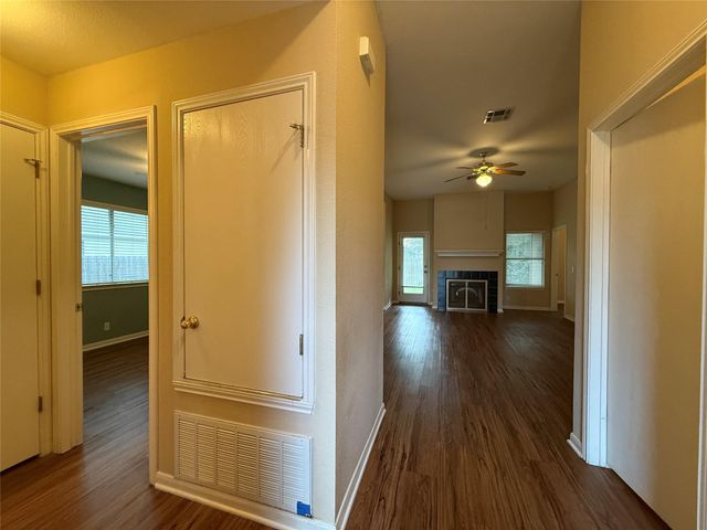 25 Azalea DR, Georgetown, TX 78626