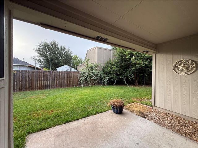 25 Azalea DR, Georgetown, TX 78626
