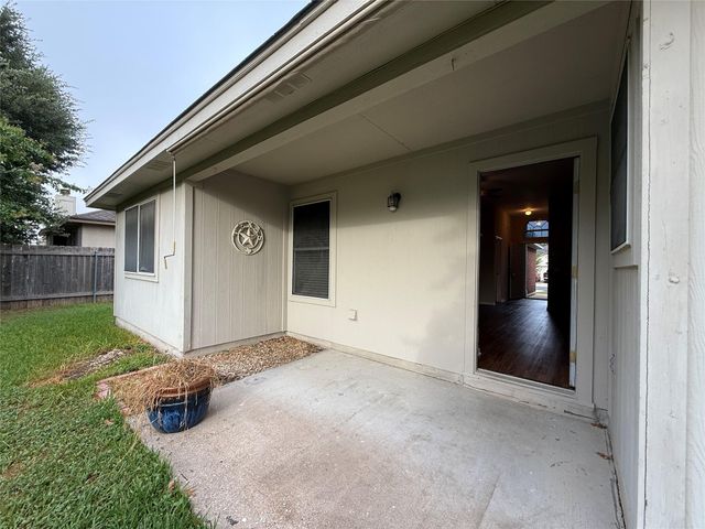25 Azalea DR, Georgetown, TX 78626