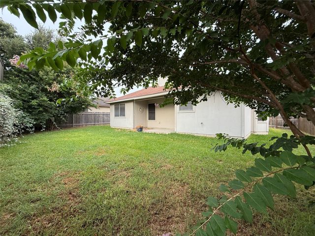 25 Azalea DR, Georgetown, TX 78626