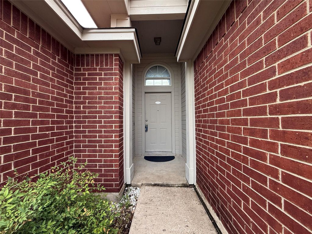 25 Azalea DR, Georgetown, TX 78626