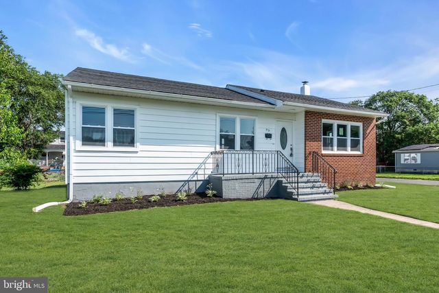 33 W 2ND ST, Burlington, NJ 08016