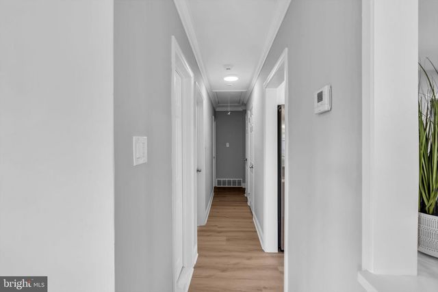 33 W 2ND ST, Burlington, NJ 08016