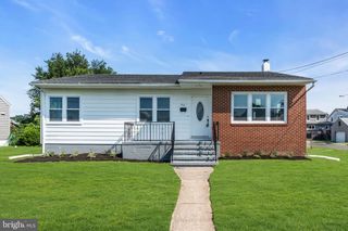33 W 2ND ST, Burlington, NJ 08016