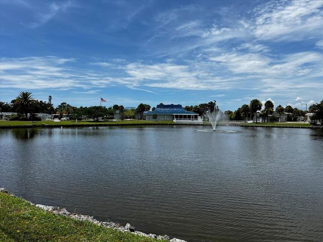 571 ORIENTAL POPPY DRIVE, Venice, FL 34293