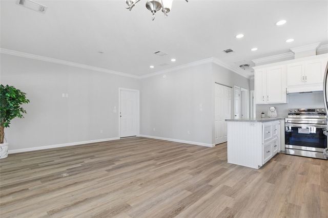 571 ORIENTAL POPPY DRIVE, Venice, FL 34293