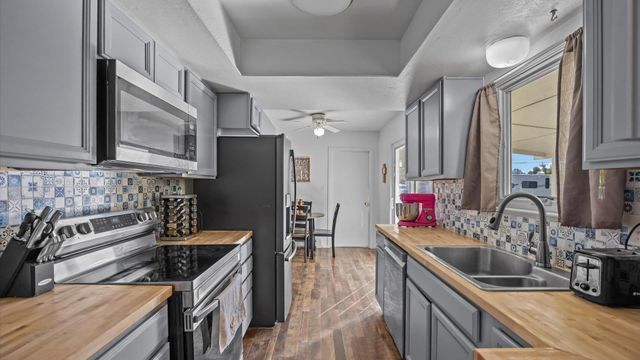 932 E Carolina Avenue, Fruita, CO 81521