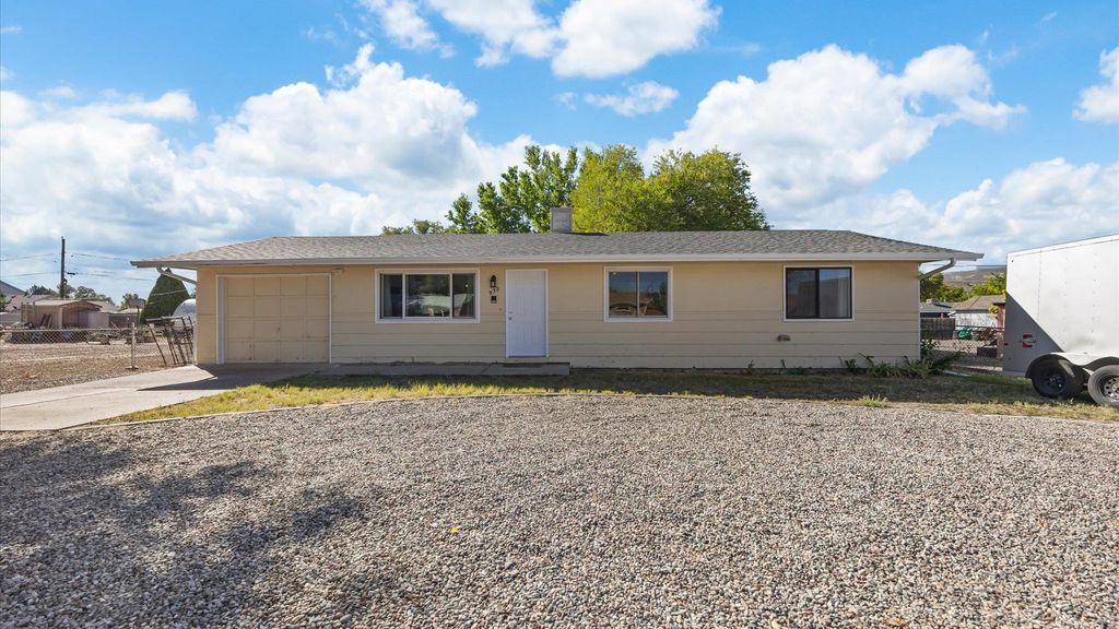 932 E Carolina Avenue, Fruita, CO 81521
