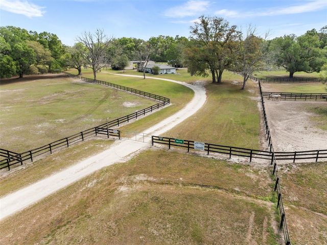 16525 SW 5TH PLACE, Newberry, FL 32669