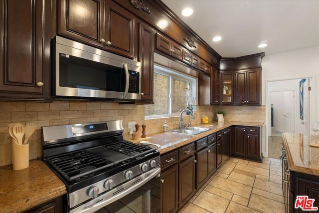 5216 Sale Avenue, Los Angeles, CA 91364
