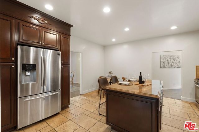 5216 Sale Avenue, Los Angeles, CA 91364