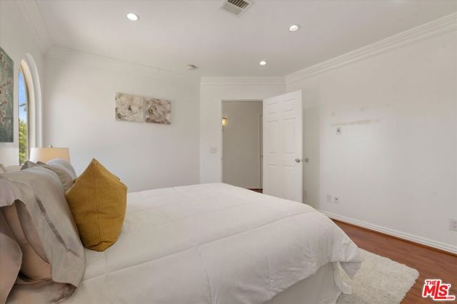 5216 Sale Avenue, Los Angeles, CA 91364