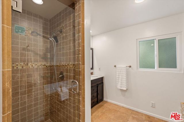 5216 Sale Avenue, Los Angeles, CA 91364