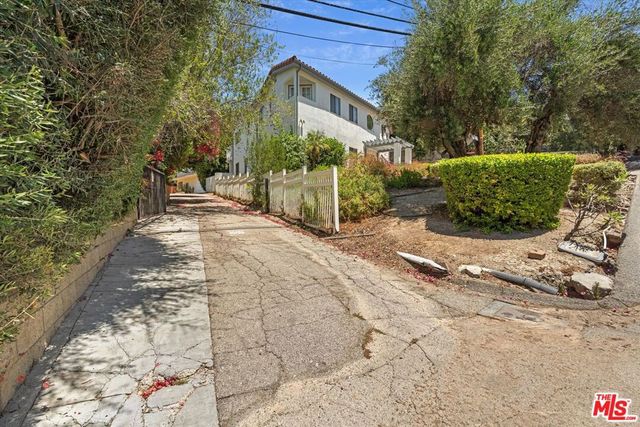 5216 Sale Avenue, Los Angeles, CA 91364