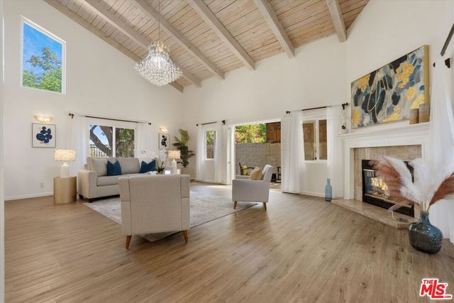 5216 Sale Avenue, Los Angeles, CA 91364