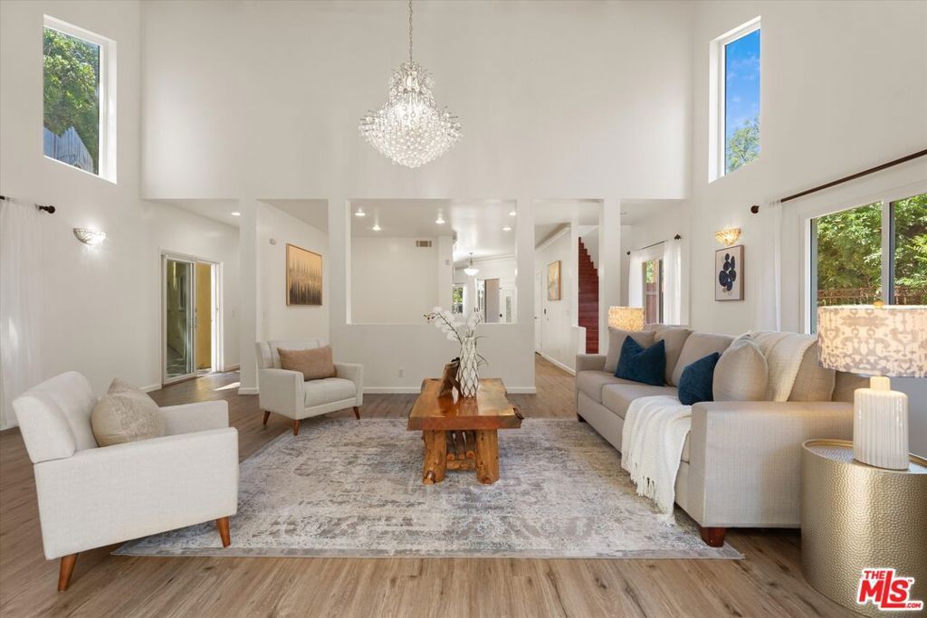 5216 Sale Avenue, Los Angeles, CA 91364
