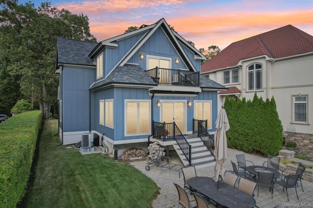 14 Woodlands Terrace, Greenwood Lake, NY 10925