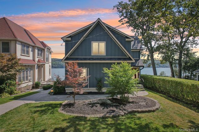 14 Woodlands Terrace, Greenwood Lake, NY 10925