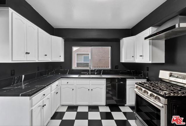 4431 S Wilton Place, Los Angeles, CA 90062