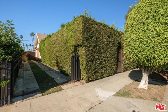 4431 S Wilton Place, Los Angeles, CA 90062