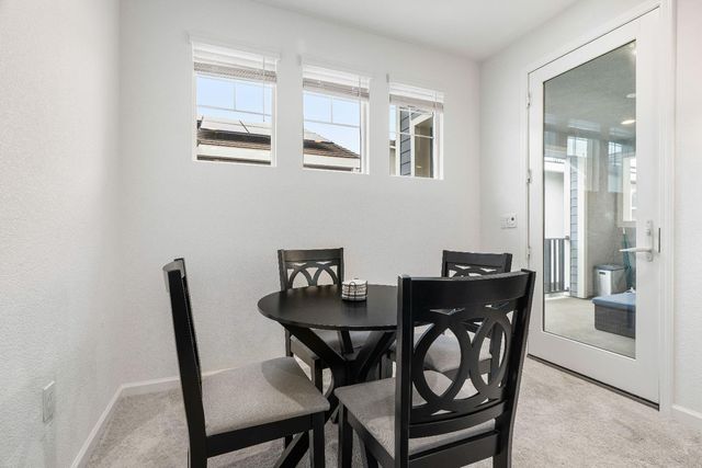 17353 Morning View Dr, Lathrop, CA 95330