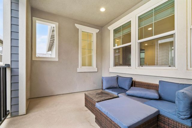 17353 Morning View Dr, Lathrop, CA 95330