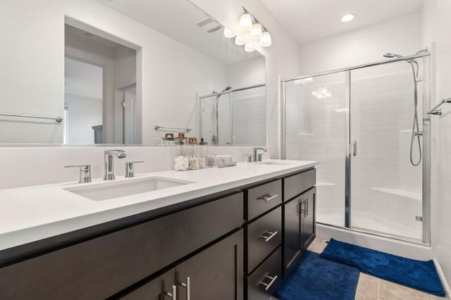 17353 Morning View Dr, Lathrop, CA 95330