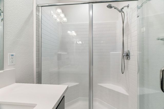 17353 Morning View Dr, Lathrop, CA 95330