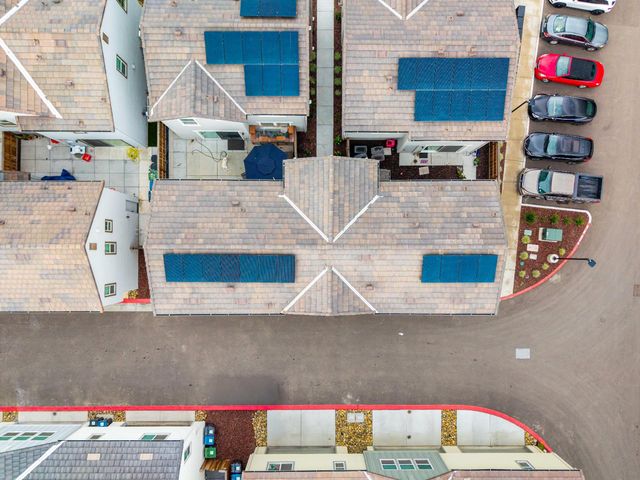 17353 Morning View Dr, Lathrop, CA 95330