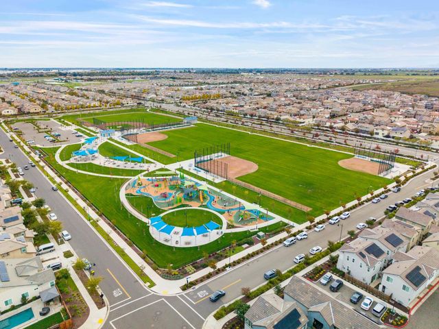 17353 Morning View Dr, Lathrop, CA 95330