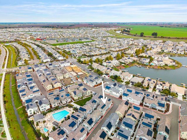 17353 Morning View Dr, Lathrop, CA 95330