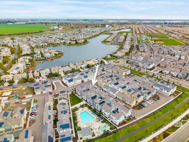 17353 Morning View Dr, Lathrop, CA 95330