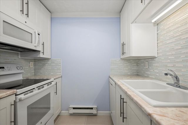 75 Huntoon Memorial Hwy 1-2, Leicester, MA 01524