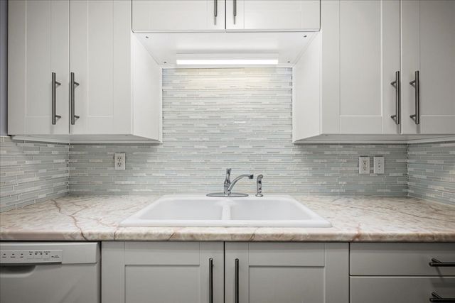 75 Huntoon Memorial Hwy 1-2, Leicester, MA 01524