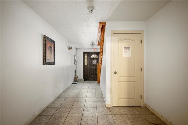 75 Huntoon Memorial Hwy 1-2, Leicester, MA 01524