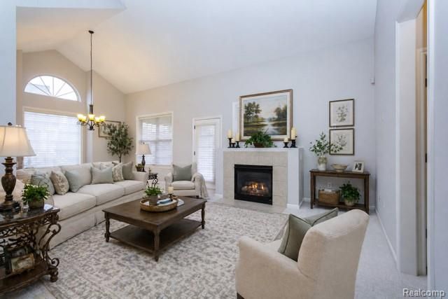 3805 W Winding Brook Circle 22, Rochester Hills, MI 48309