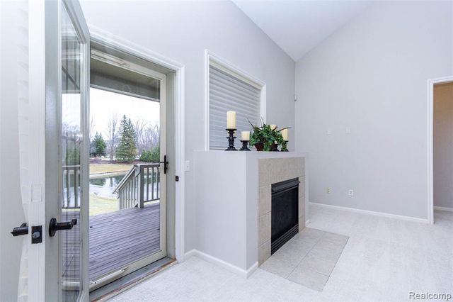 3805 W Winding Brook Circle 22, Rochester Hills, MI 48309