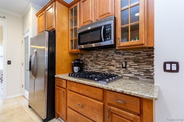 3805 W Winding Brook Circle 22, Rochester Hills, MI 48309