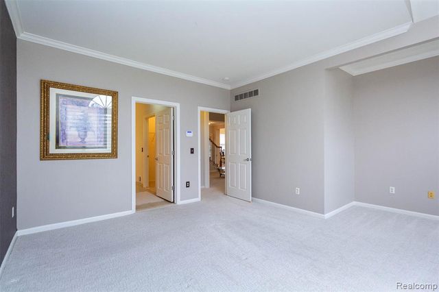3805 W Winding Brook Circle 22, Rochester Hills, MI 48309