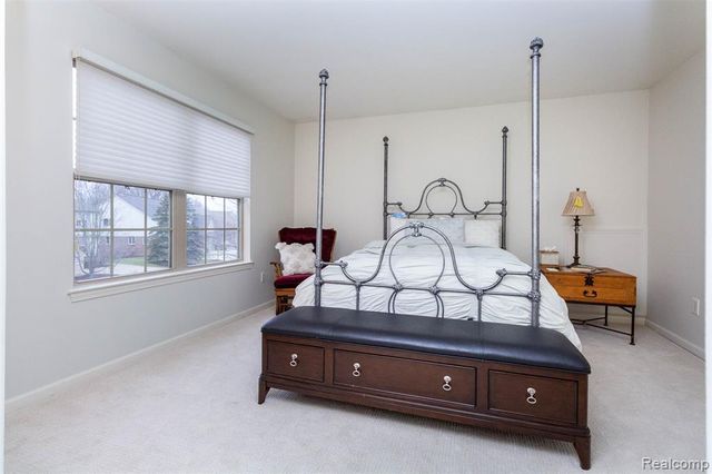 3805 W Winding Brook Circle 22, Rochester Hills, MI 48309