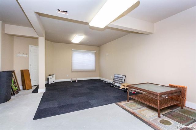 3805 W Winding Brook Circle 22, Rochester Hills, MI 48309