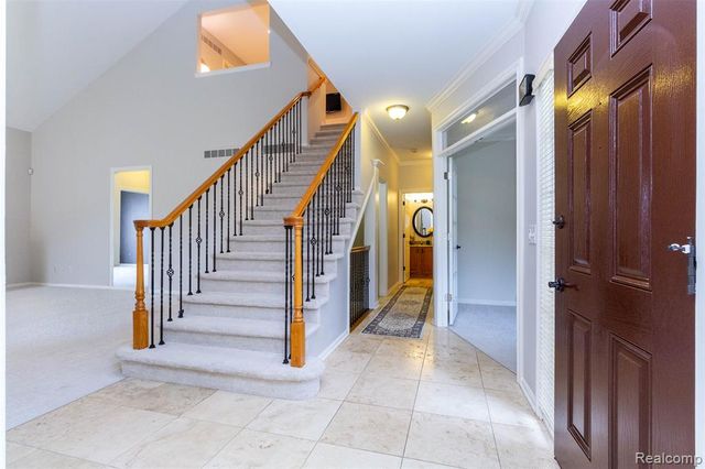 3805 W Winding Brook Circle 22, Rochester Hills, MI 48309