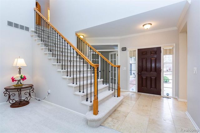 3805 W Winding Brook Circle 22, Rochester Hills, MI 48309
