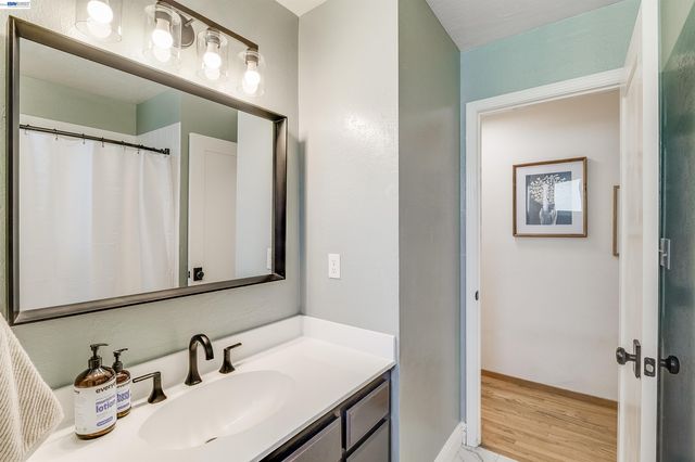 1042 Nielsen Lane, Livermore, CA 94550